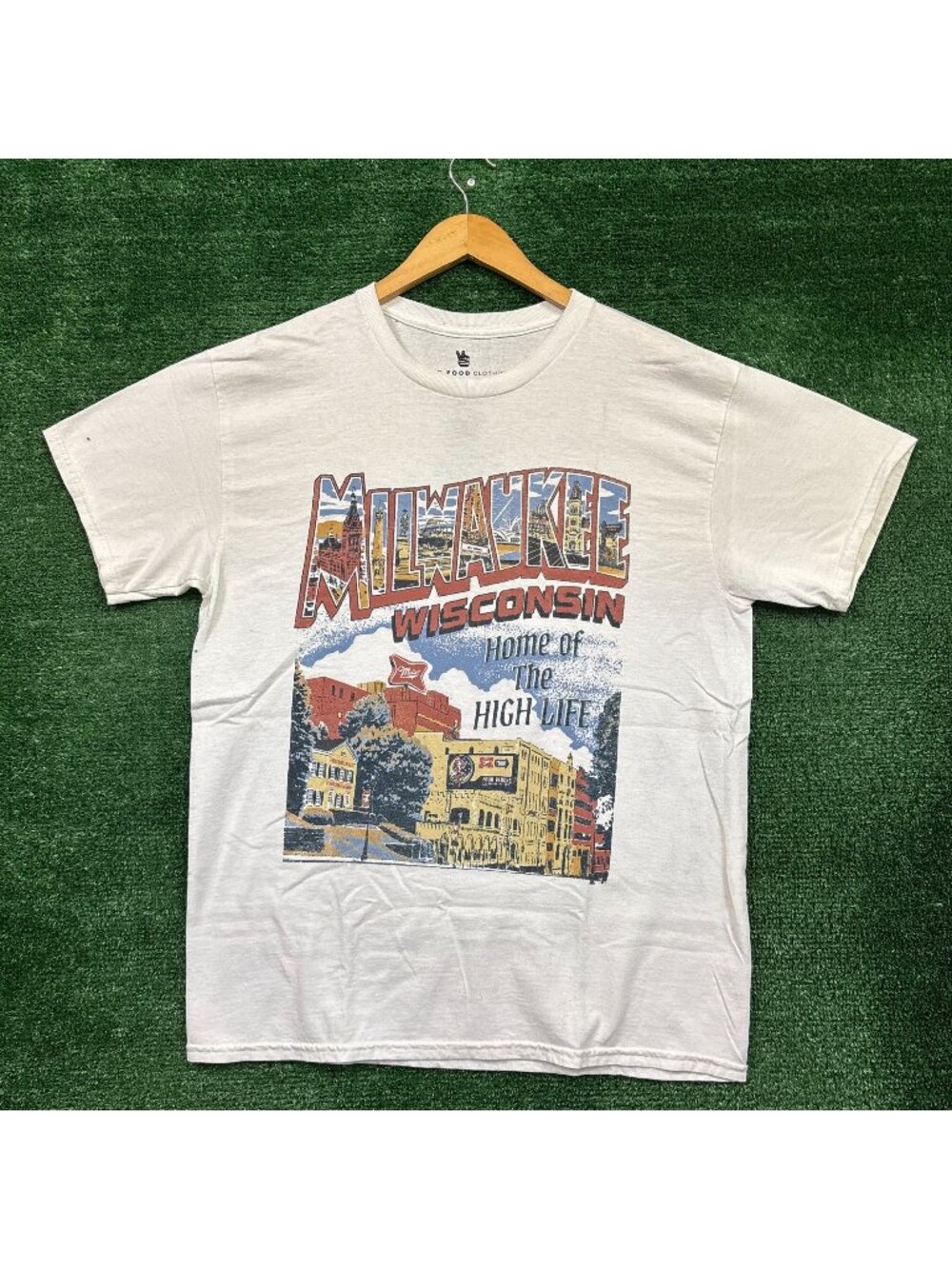 Miller High Life Milwaukie Wisconsin T-Shirt Size Medium
